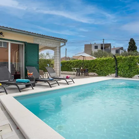 Villa A&a