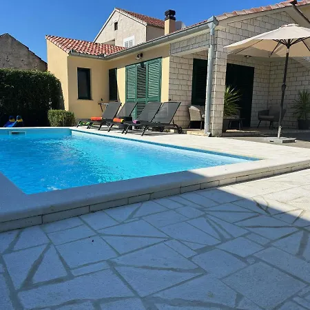 A&a Biograd Na Moru