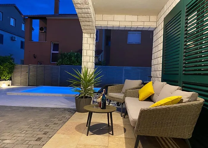 ヴィラ A&a ビオグラード・ナ・モル