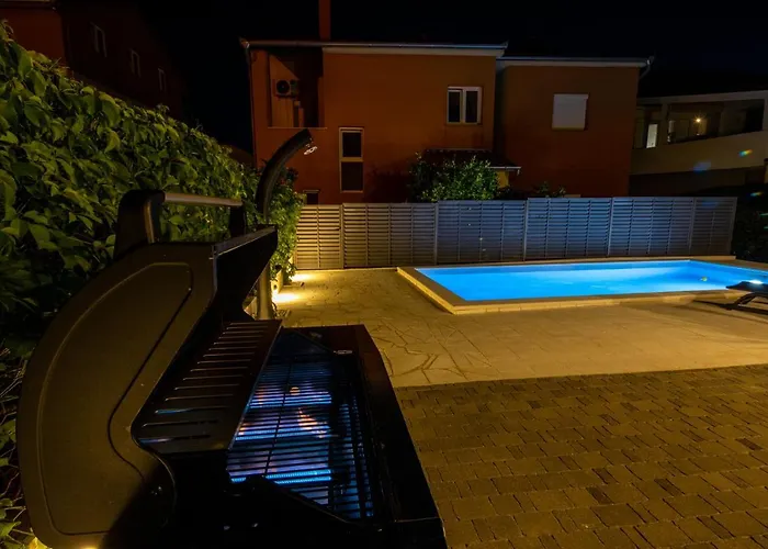 A&a ヴィラ ビオグラード・ナ・モル