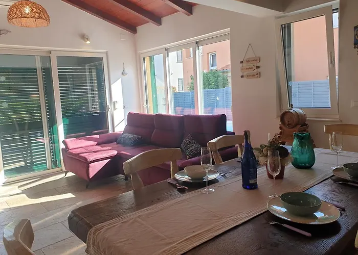 ヴィラ A&a ビオグラード・ナ・モル