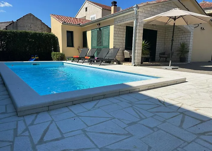 A&a ビオグラード・ナ・モル